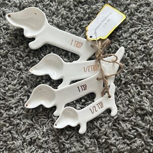 White Dachshund Measuring Spoons Set